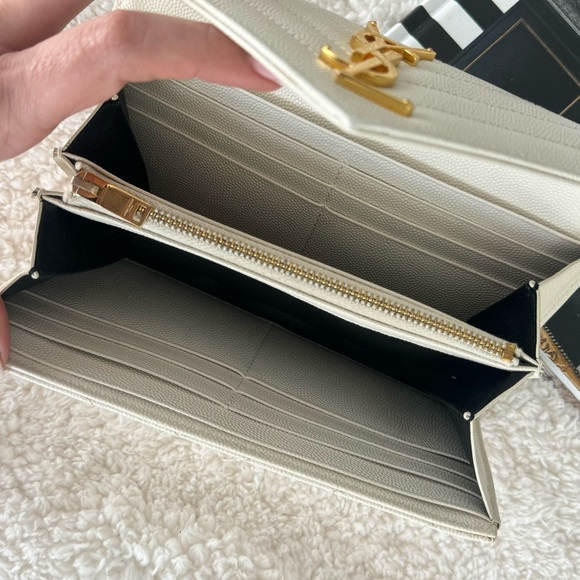 Authentic Yves Saint Laurent Cassandre Wallet Crossbody Bag - Picture 6 of 9